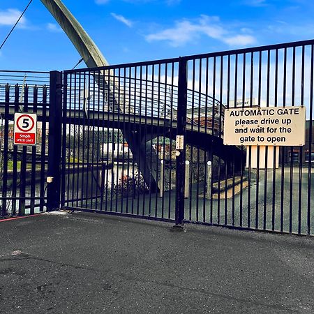 Luxury Waterfront Property With Free Parking Coventry Eksteriør bilde