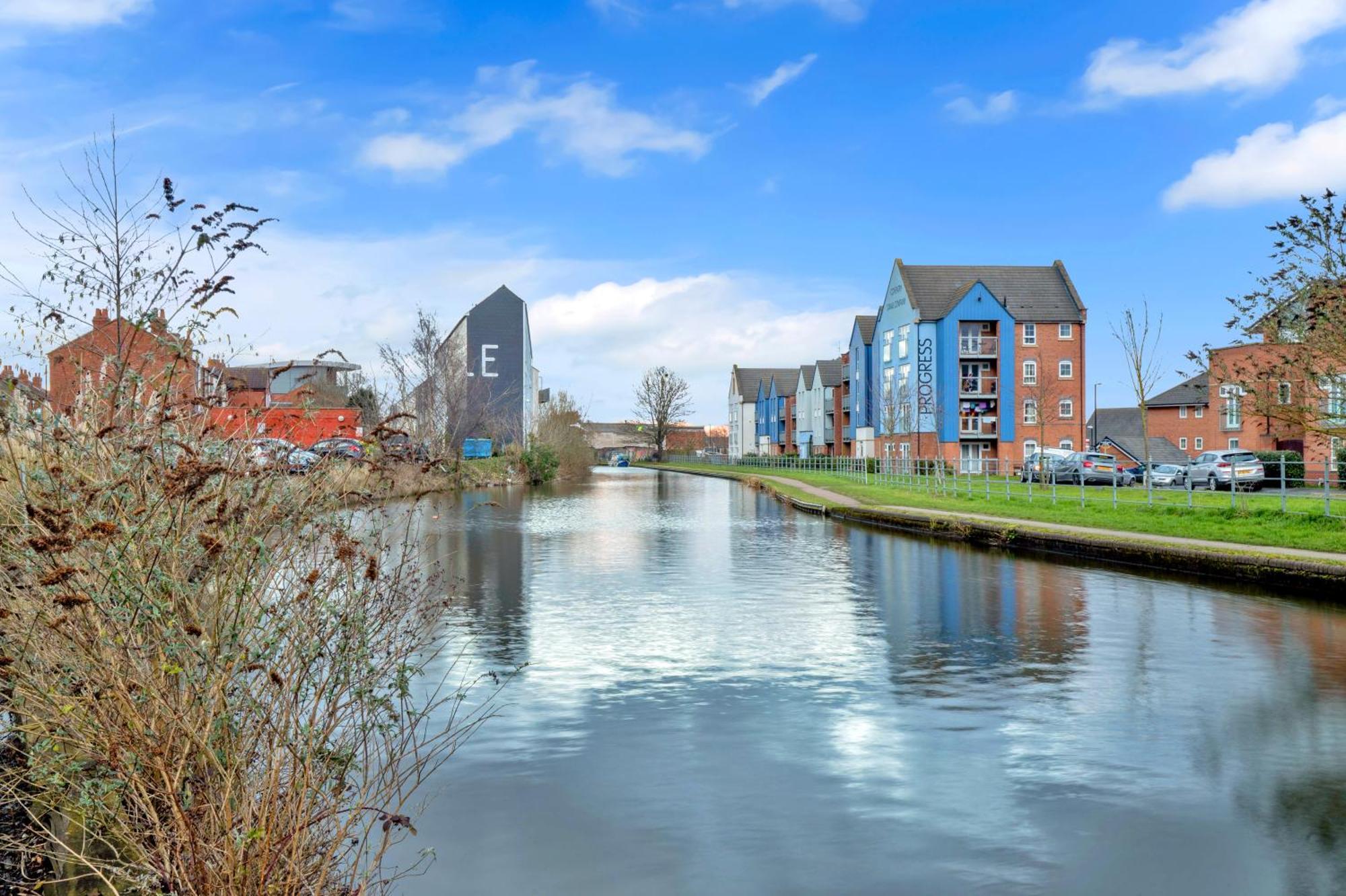 Luxury Waterfront Property With Free Parking Coventry Eksteriør bilde