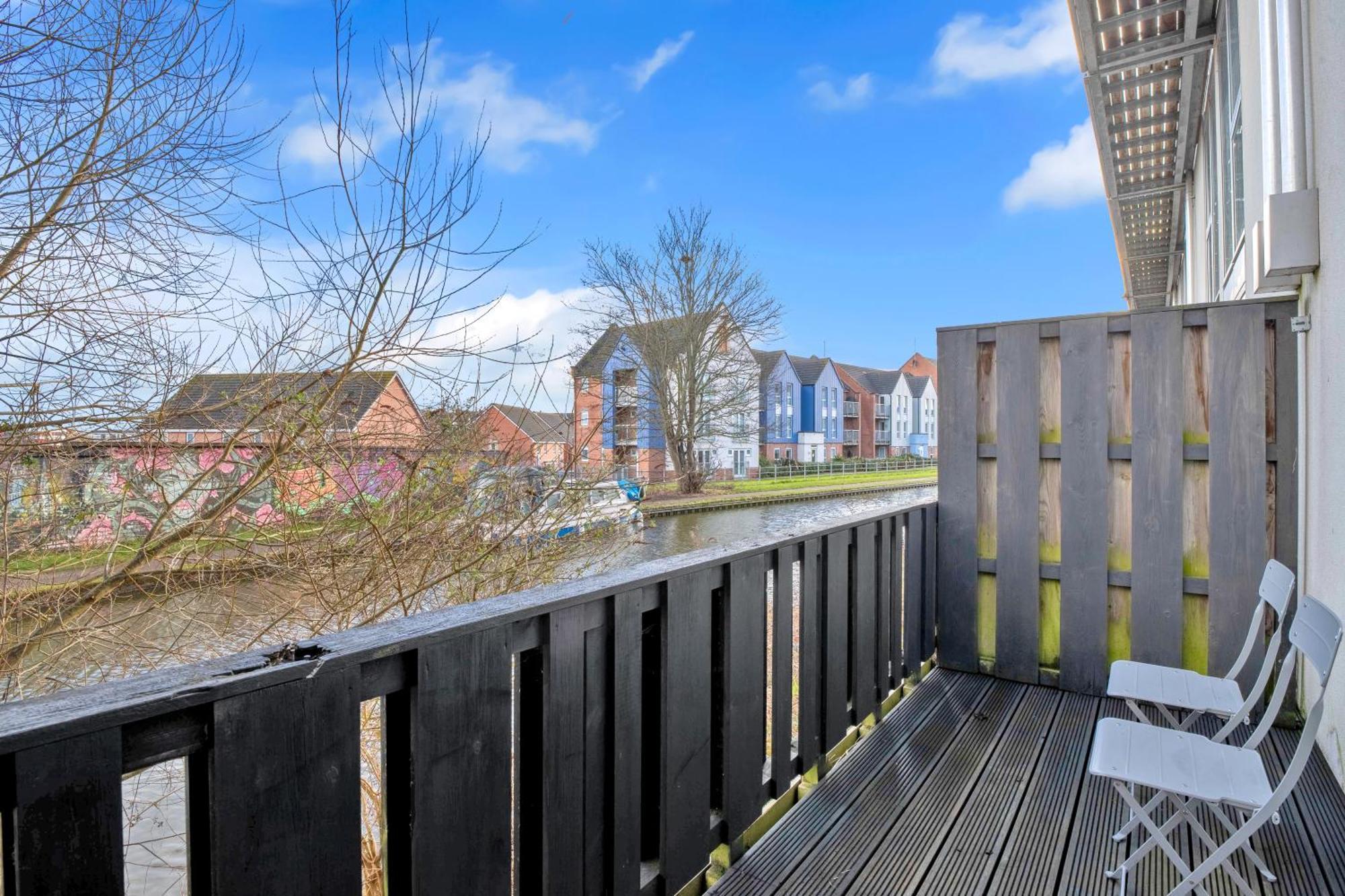 Luxury Waterfront Property With Free Parking Coventry Eksteriør bilde