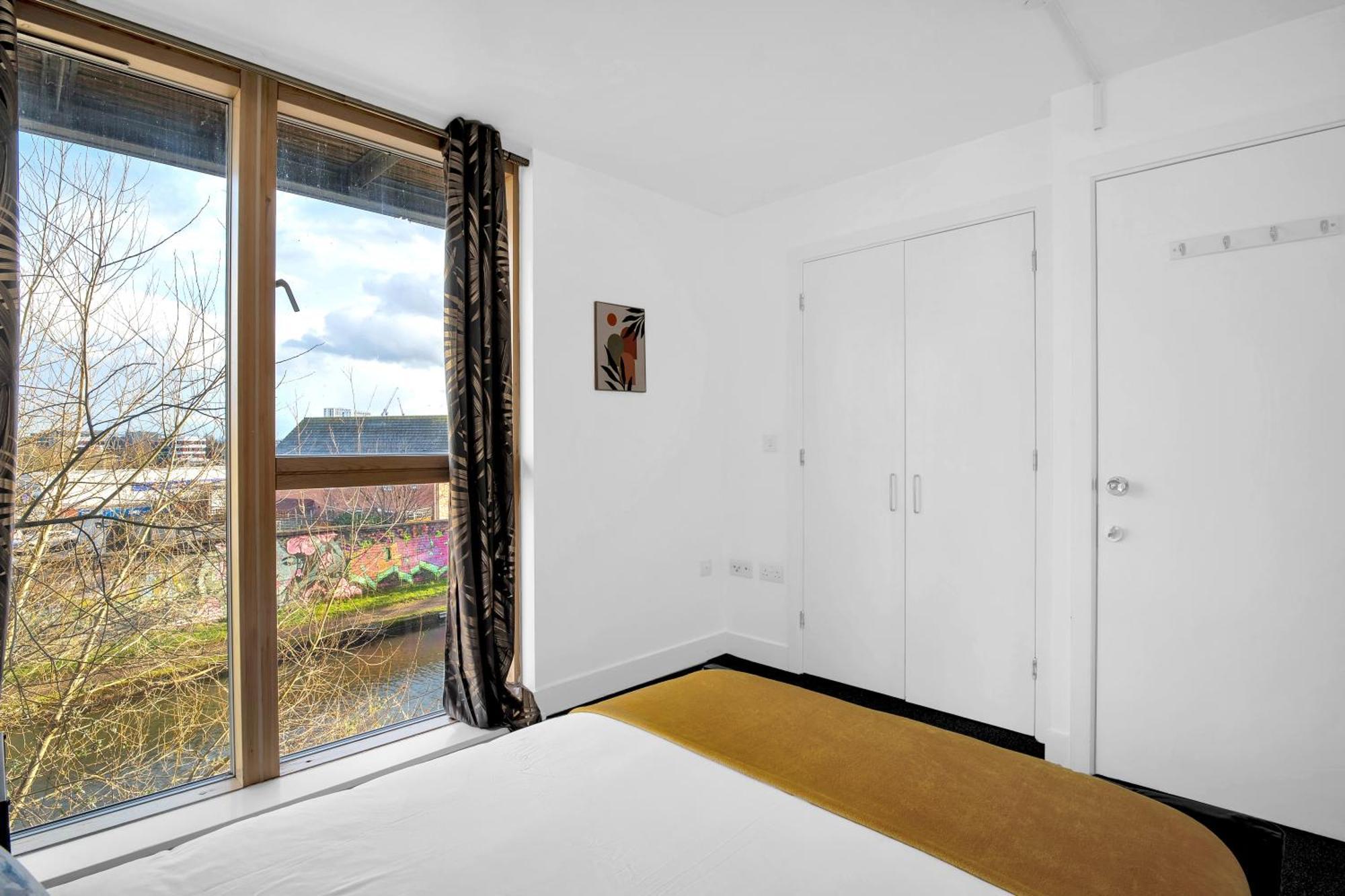 Luxury Waterfront Property With Free Parking Coventry Eksteriør bilde